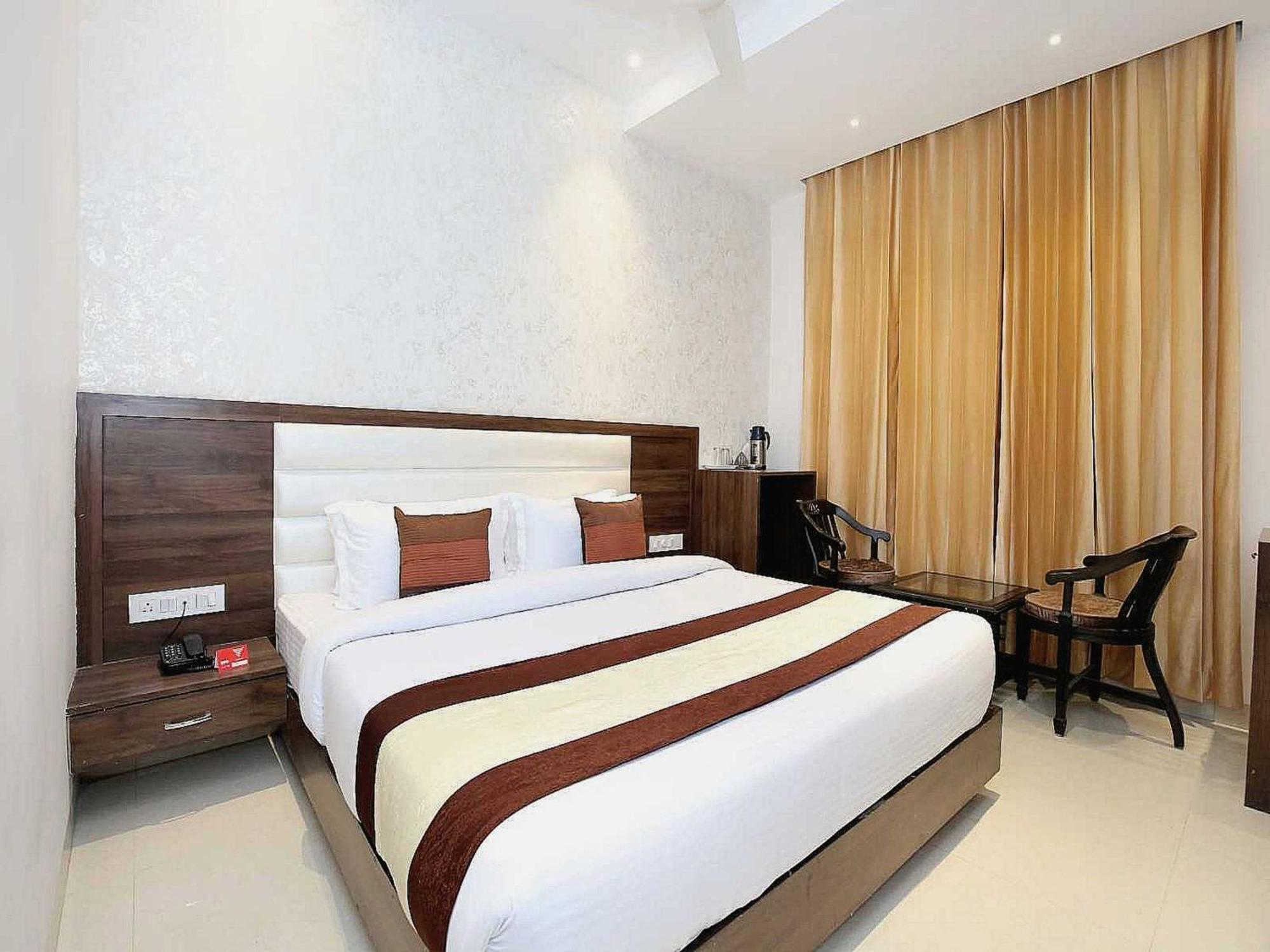 Hotel O Grand Star Amritsar Exterior photo